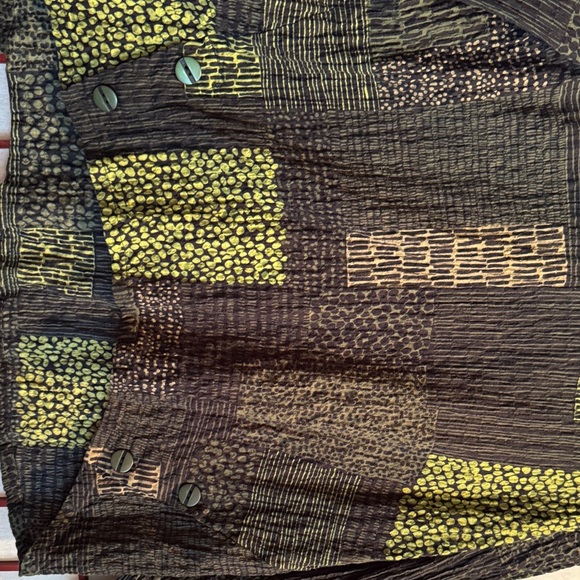 Habitat Black and Green Patterned Garment - Picture 4 of 8